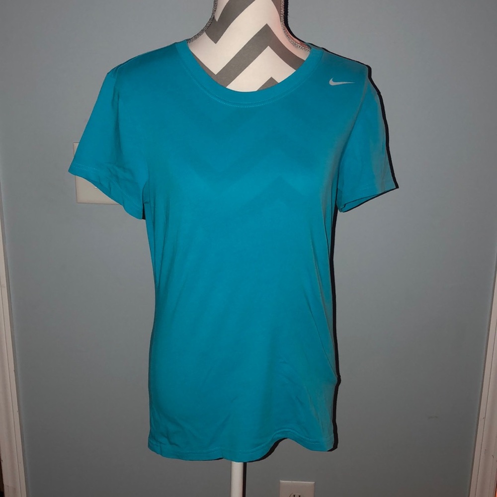 Nike workout tee